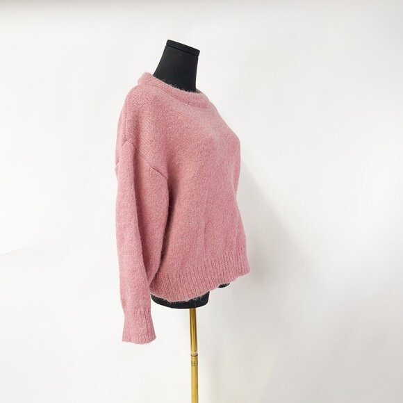 BUBBLE GUM PINK KNIT SWEATER SIZE SMALL - Picture 2 of 4